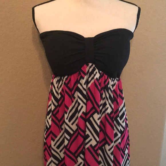 NWT! Darling strapless, maxi. Size M. - Picture 2 of 4